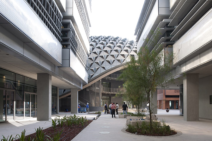 Masdar City: Masdar Institute