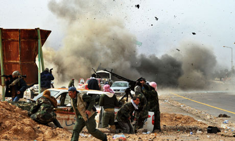 A-Libyan-army-tank-shell--008.jpg