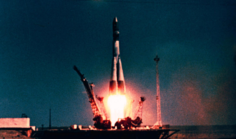 Yuri Gagarin: Vostok 1 blasts off
