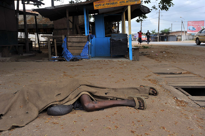 24 hours in pictures: political violence in Ivory Coast