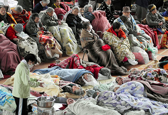 http://static.guim.co.uk/sys-images/Guardian/Pix/pictures/2011/3/16/1300274417217/Elderly-evacuees-009.jpg
