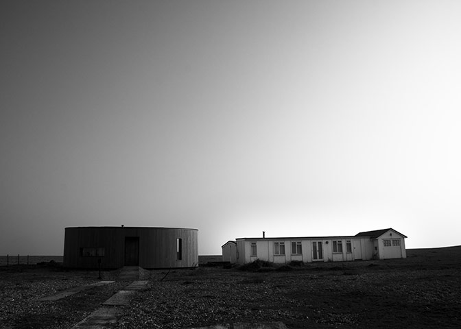 in pictures: difference: beach of Dungeness