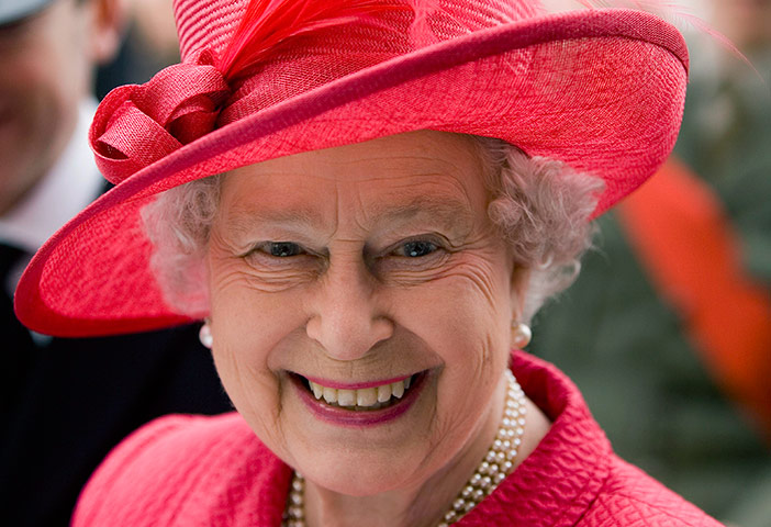 10 best: twitter: The Queen