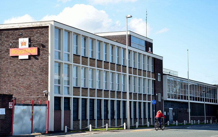 Guardian Camera Club: Eion Begley participates in the recession photography assignment