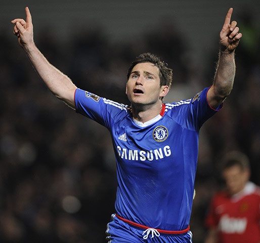Chelsea v Man Utd: Frank Lampard makes it 2-1 from the penalty spot
