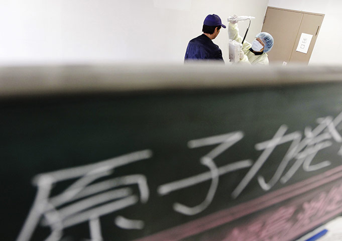 Japan earthquake: Fukushima nuclear power plant : test for traces of nuclear radiation