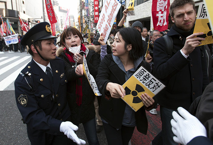 Japan Earthquake : Fukushima Dai-ichi nuclear power plant  accident : anti-nuclear march