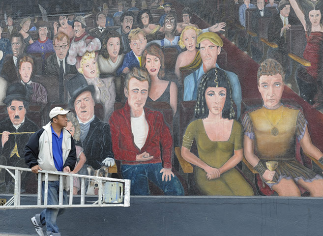 Elizabeth Taylor tribute: Death of Elizabeth Taylor, Los Angeles, America - 23 Mar 2011