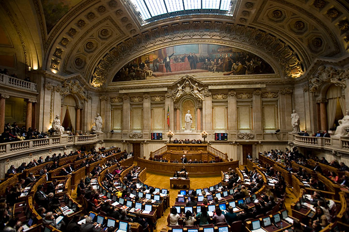 Week in Business: Experts feared Portugal would be soon be forced to apply for a bailout