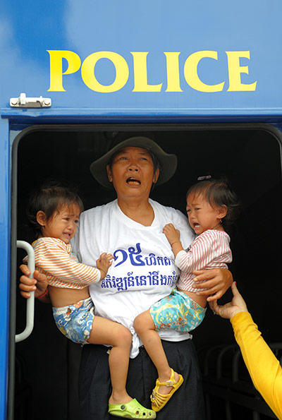 24hours : protest against forced evictions in Cambodia