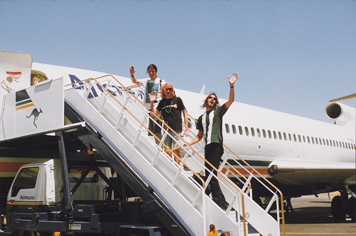 Nirvana: Grohl, Cobain and Novoselic boarding an airplane