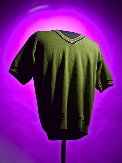 Nirvana: The short-sleeve sweater worn by Kurt Cobain on the cover of Spin magazine