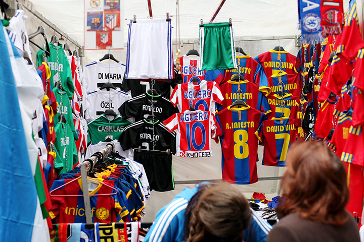Graeme Robertson in Spain: Replica football shirts at El Rastro flea market