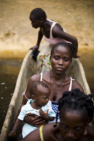 Ivorian refugeee crisis: Refugees from Ivory Coast arrive in Liberia