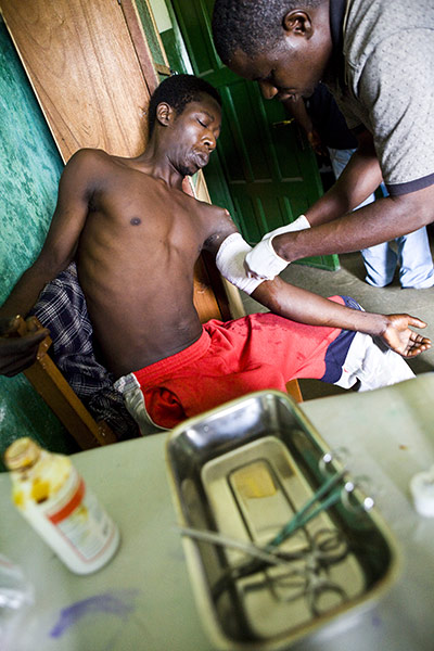 Ivorian refugeee crisis: Refugees from Ivory Coast arrive in Liberia
