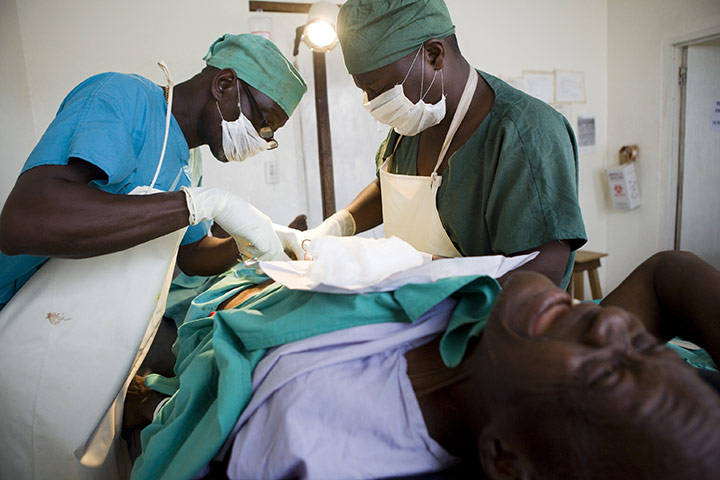 Ivorian refugeee crisis: Refugees from Ivory Coast arrive in Liberia