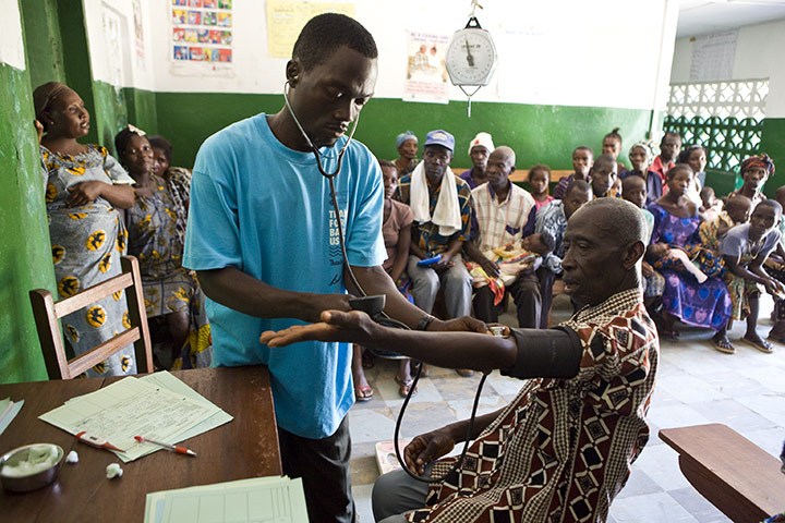 Ivorian refugeee crisis: Refugees from Ivory Coast arrive in Liberia