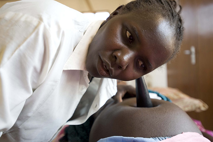 Missing Midwives: the ante natal clinic in Mvolo, Southern Sudan