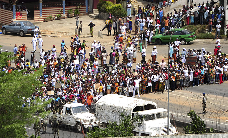 Ivory Coast update: Women stage a rally in front of the headquarters 