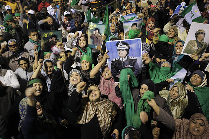 Libya unrest continues: Pro-Gadhafi supporters attend