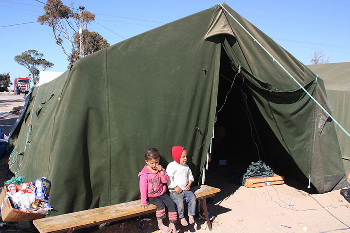 Children from Libya: Refugees camp at Tunisian border
