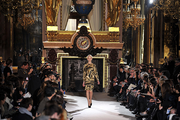 Paris Fashion Week: Stella McCartney: Runway at Paris Fashion Week
