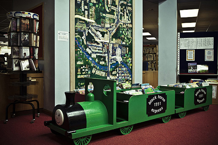 Camera Club: Owain Shaw participates in the Recession photography assignment