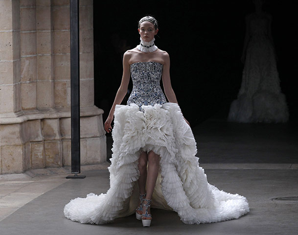 Paris Fashion show day 3: Paris Fashion show day 3 McQueen 