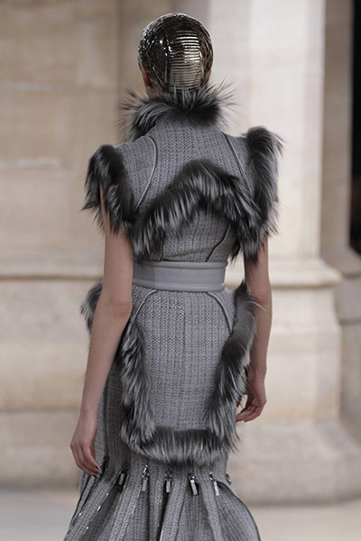 Paris Fashion show day 3: Paris Fashion show day 3 McQueen 