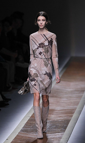 Paris Fashion show day 3: Paris Fashion show day 3 Valentino