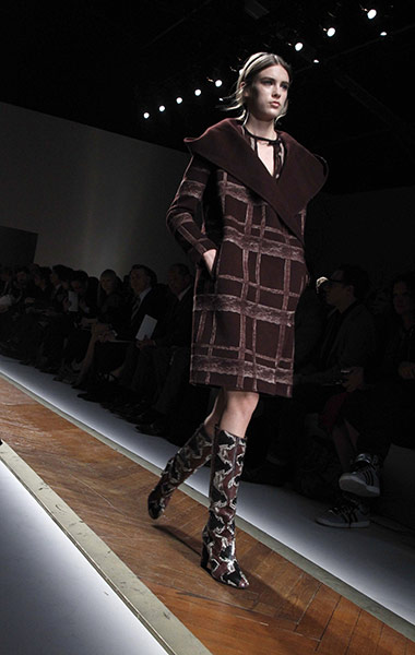 Paris Fashion show day 3: Paris Fashion show day 3 Valentino