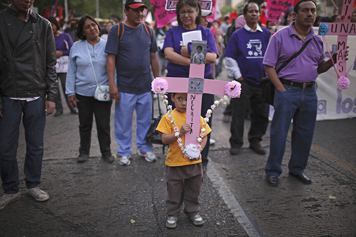 24 hours in pictures: International Women's Day rally in   Mexico