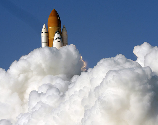 Month in Space: Space shuttle Discovery 