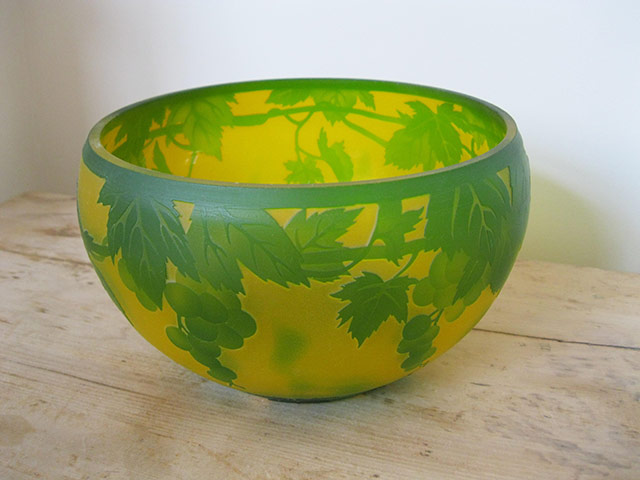 Antiques slideshow: Cameo glass bowl 