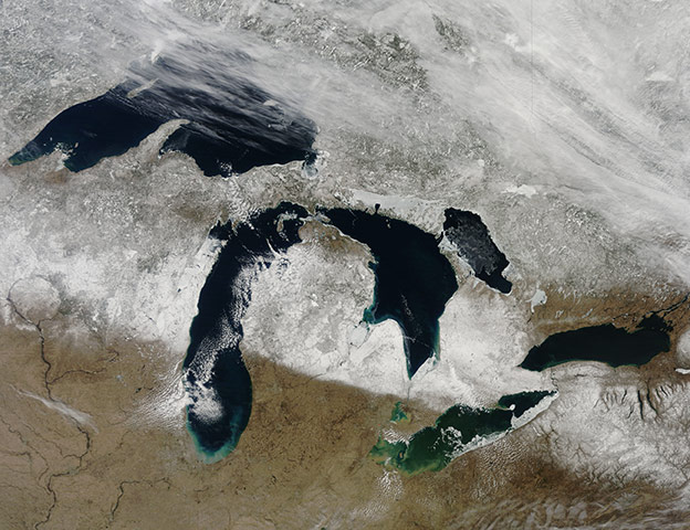 Satellite Eye on Earth: Snow storm over Great Lakes