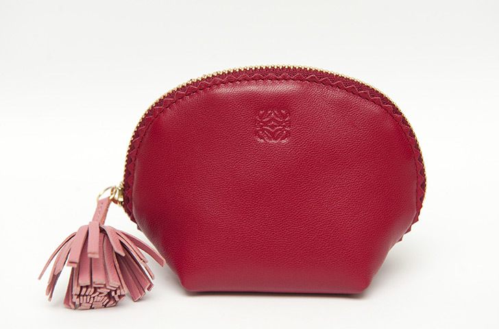 fashion briefing 4/4/11: Coin purse loewe