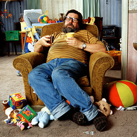 TV decor by Sarah Beeny: The Royle Family set decor reviewed by Sarah Beeny