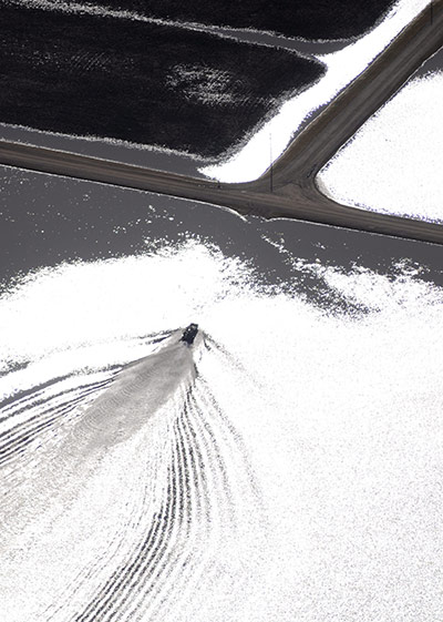 24 hours in pictures: Red River floods