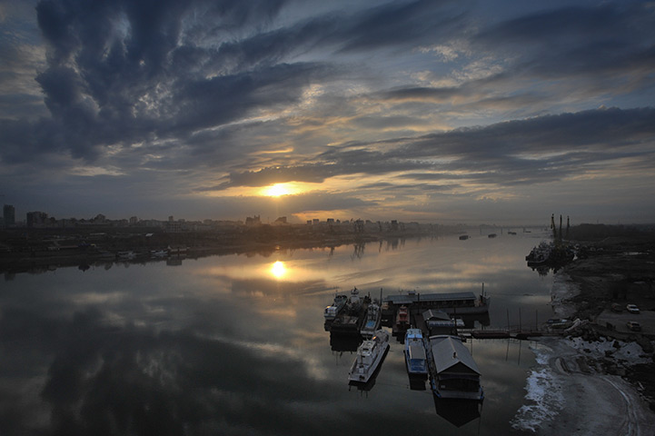 24 hours in pictures: The sun rises over the River Ob in Novosibirsk, Russia