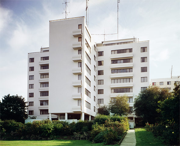 10 best: tall buildings: Highpoint Flats Highgate. Image shot 1982. Exact date unknown.