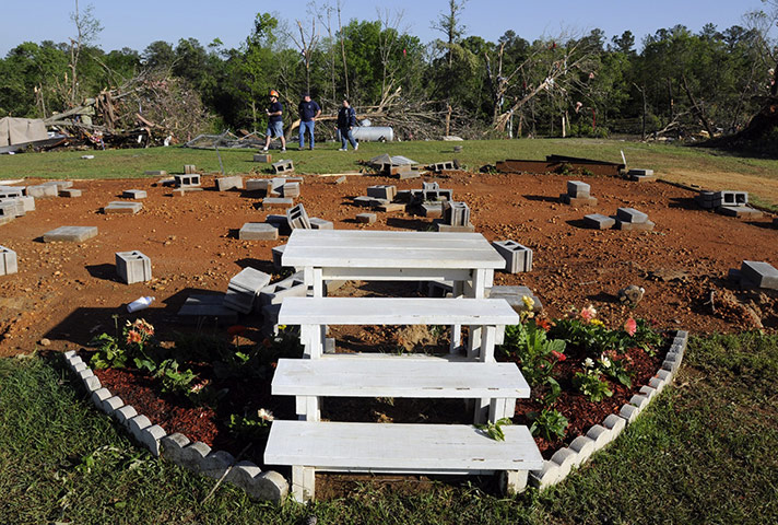 24 hours: Boone's Chapel, Alabama, USA: Remains of a mobile home after a storm