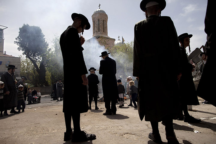 24 hours in pictures:  final preparation before the Passover holiday in Jerusalem