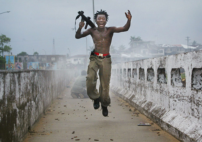 Life in Pictures: Award winning photo journalist Chris Hondros dies in Libya