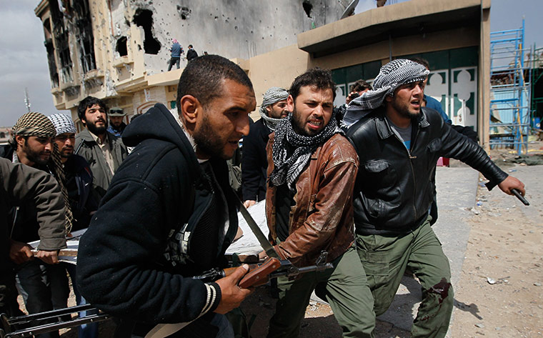 Life in Pictures: Award winning photo journalist Chris Hondros dies in Libya