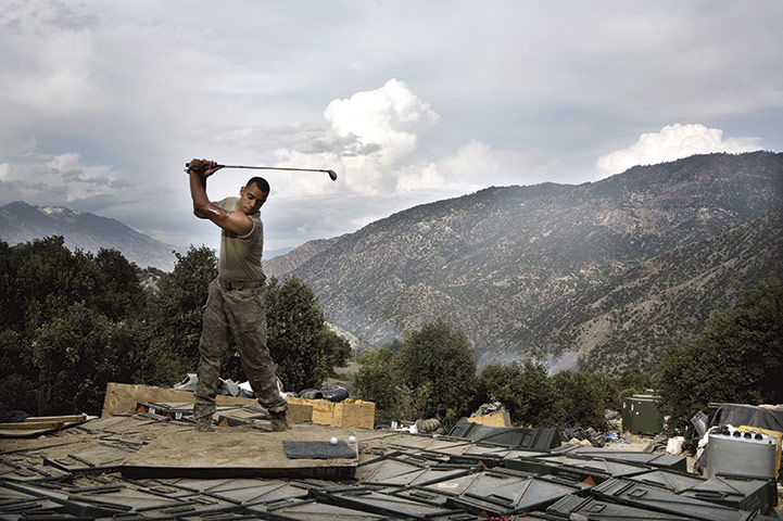 Life in Pictures: Award winning photo journalist Tim Hetherington dies in Libya