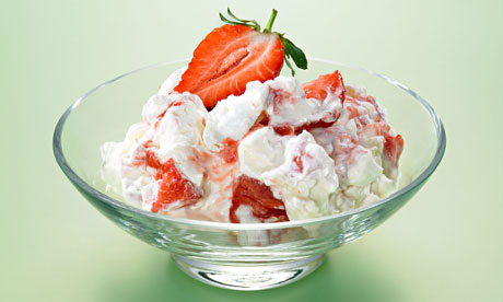 Eton mess dessert