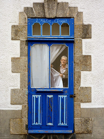 In pictures: voyeurism: photo in shop window