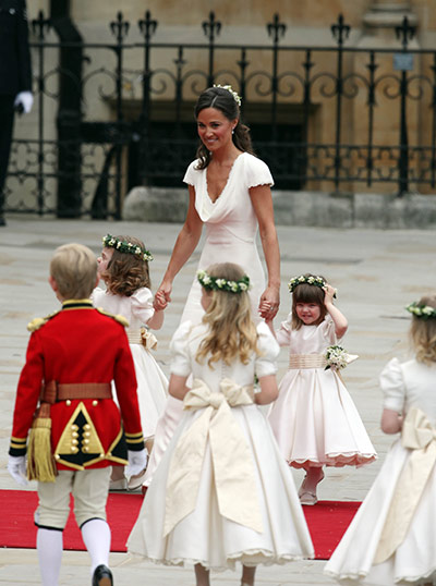 Wedding procession: Kate Middleton's sister Pippa arrives at Westminster Abbey with bridesmaids
