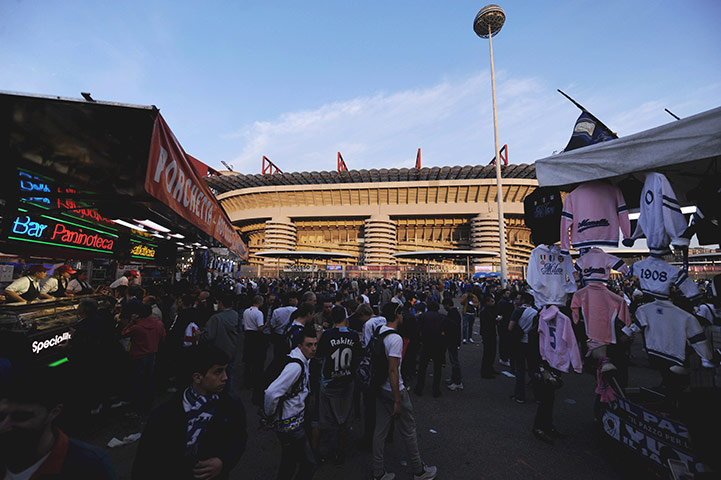 Inter v Schalke: Schalke fans outside the San Siro