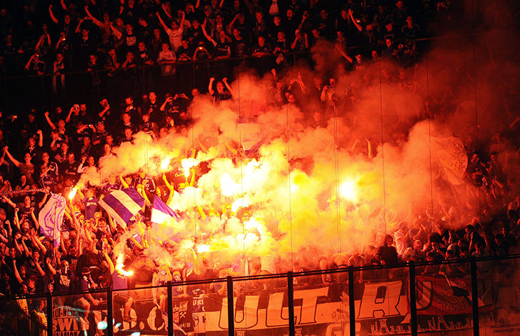Inter v Schalke: Schalke fans celebrate 